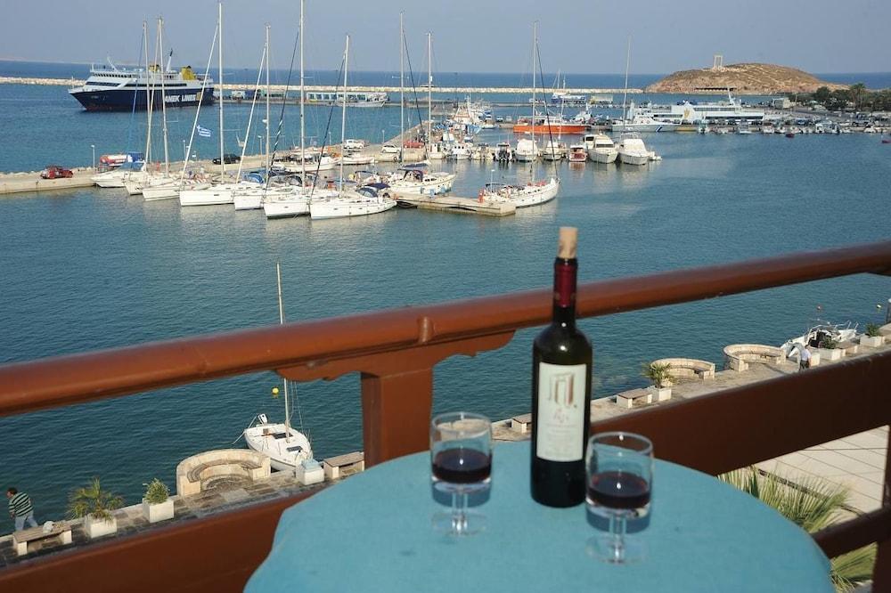 Hotel Coronis Naxos City Екстериор снимка