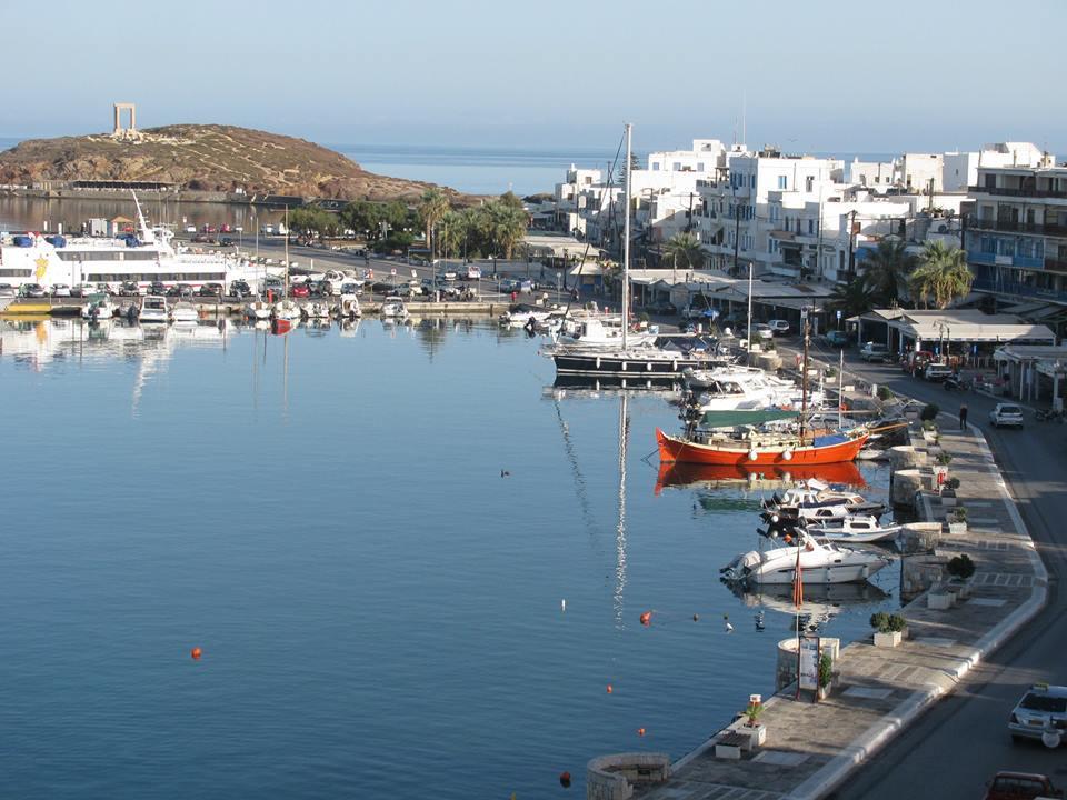 Hotel Coronis Naxos City Екстериор снимка