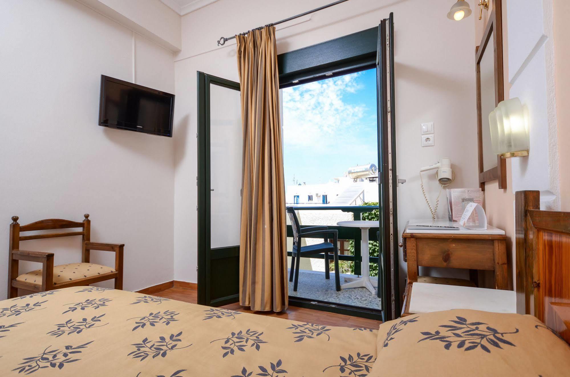 Hotel Coronis Naxos City Екстериор снимка