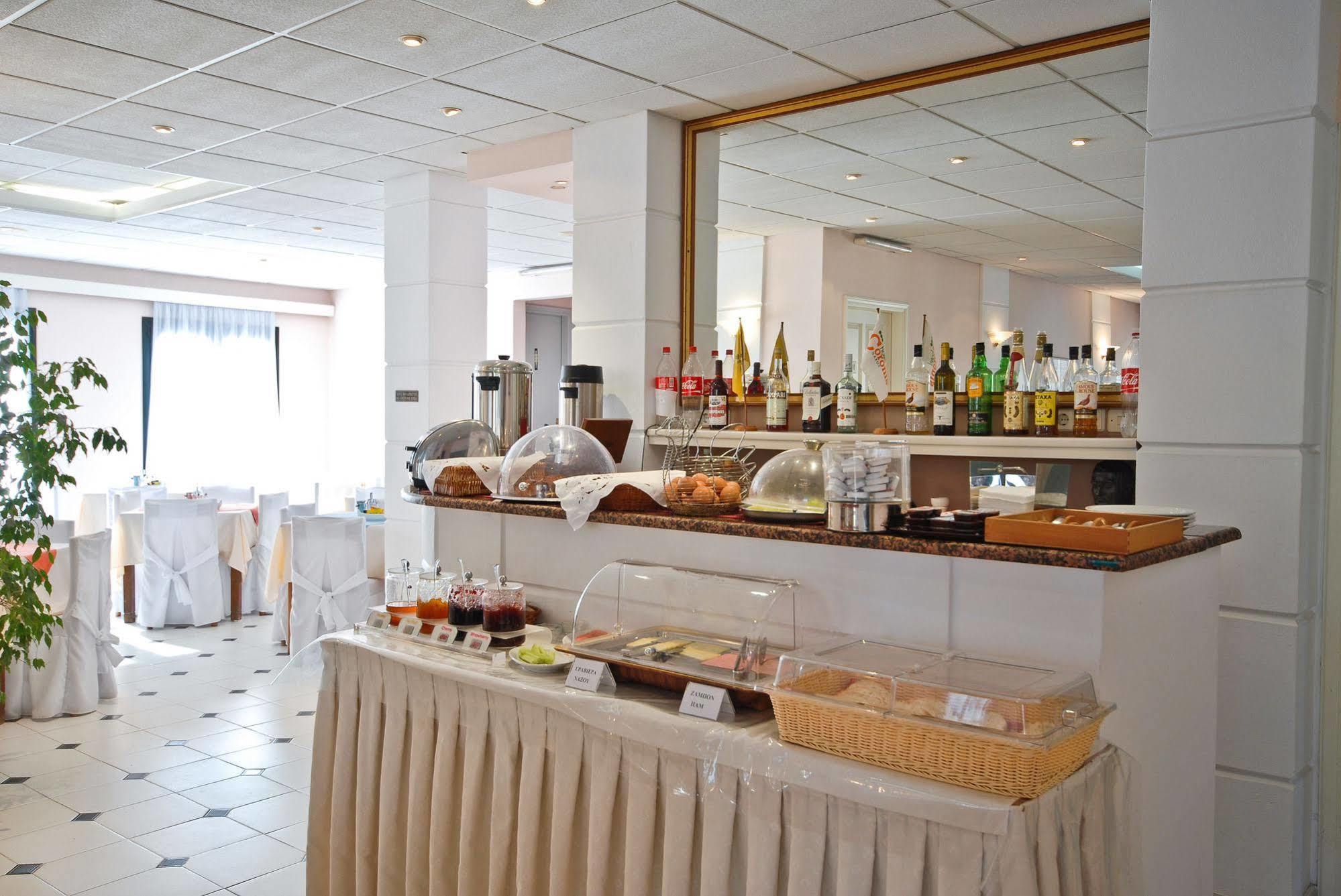 Hotel Coronis Naxos City Екстериор снимка