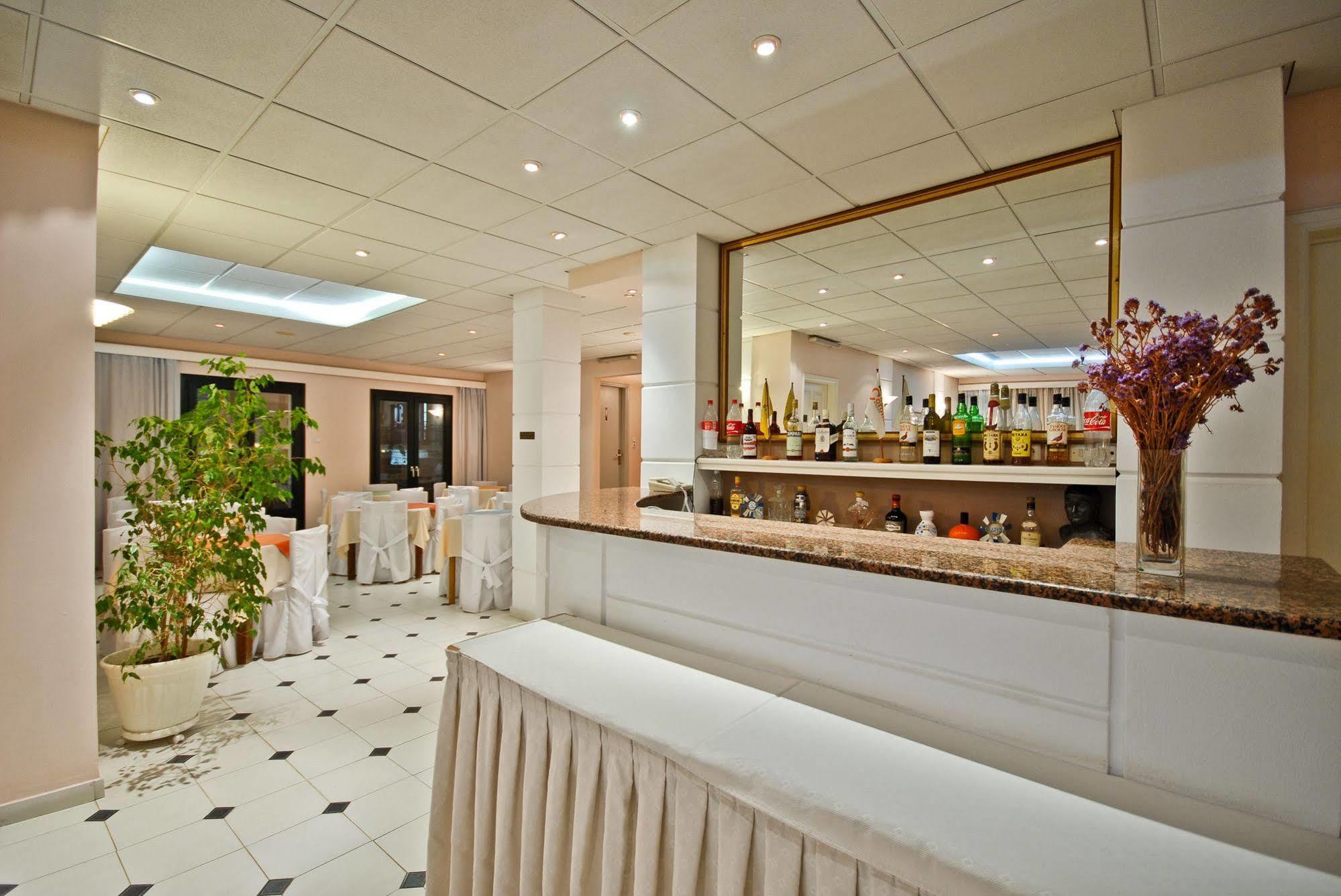 Hotel Coronis Naxos City Екстериор снимка